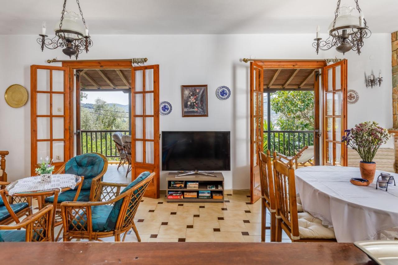 Ourania Apartment Skopelos Town Exterior photo