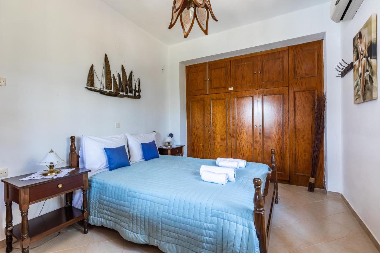 Ourania Apartment Skopelos Town Exterior photo